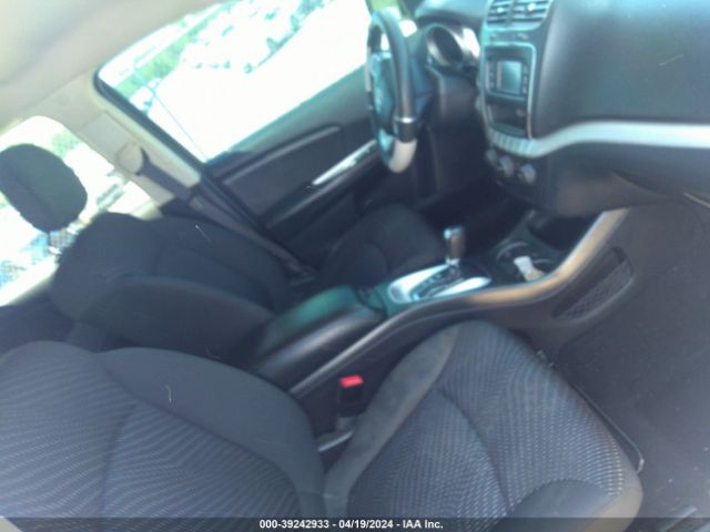 Photo 4 VIN: 3C4PDCAB4JT474199 - DODGE JOURNEY 