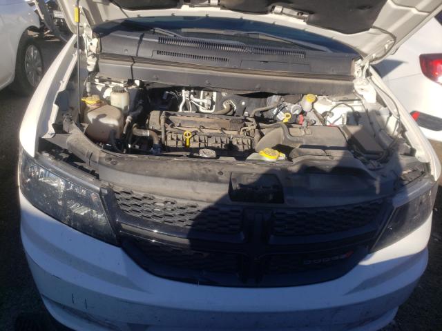 Photo 6 VIN: 3C4PDCAB4JT517343 - DODGE JOURNEY SE 