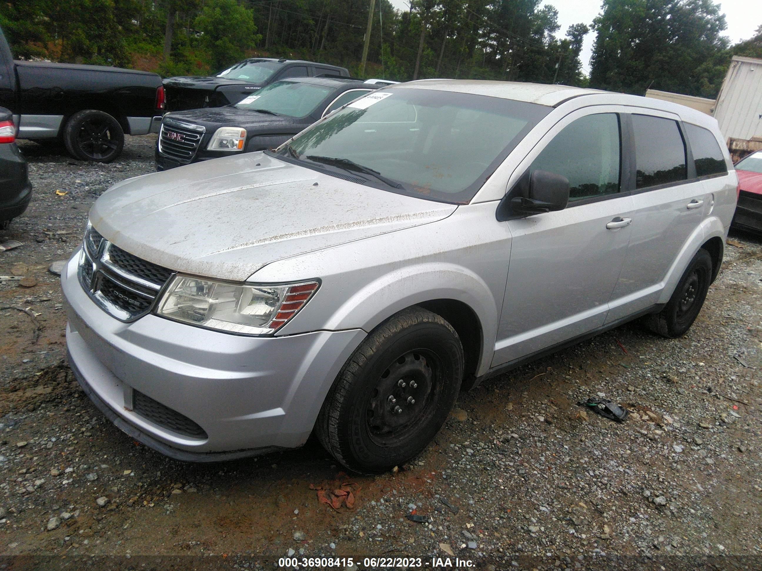 Photo 2 VIN: 3C4PDCAB5CT143621 - DODGE JOURNEY 