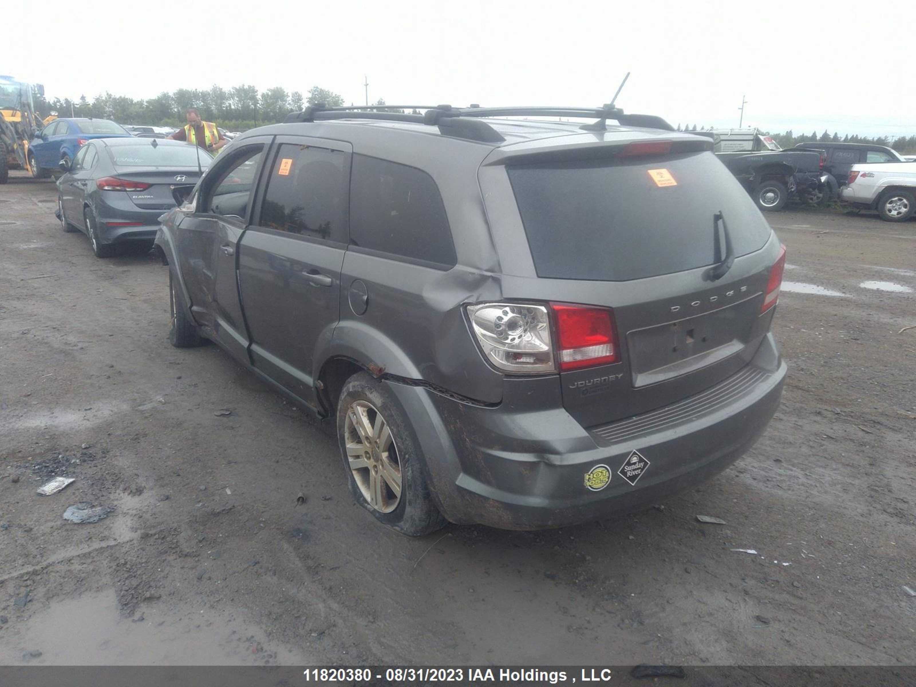 Photo 2 VIN: 3C4PDCAB5CT298136 - DODGE JOURNEY 