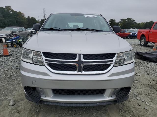 Photo 4 VIN: 3C4PDCAB5DT575983 - DODGE JOURNEY SE 