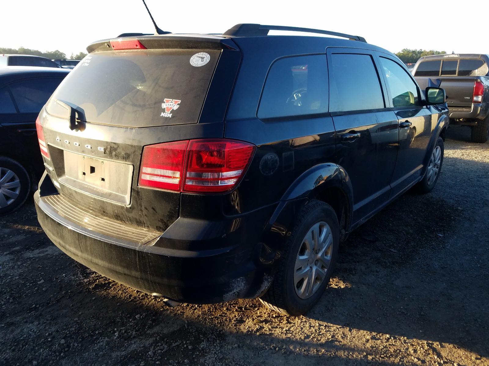 Photo 3 VIN: 3C4PDCAB5HT507656 - DODGE JOURNEY SE 