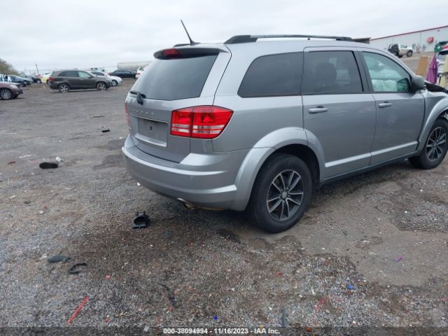 Photo 3 VIN: 3C4PDCAB5HT577075 - DODGE JOURNEY 