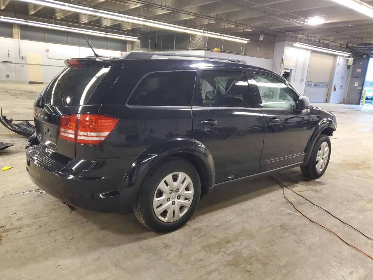 Photo 2 VIN: 3C4PDCAB5JT208674 - DODGE JOURNEY 