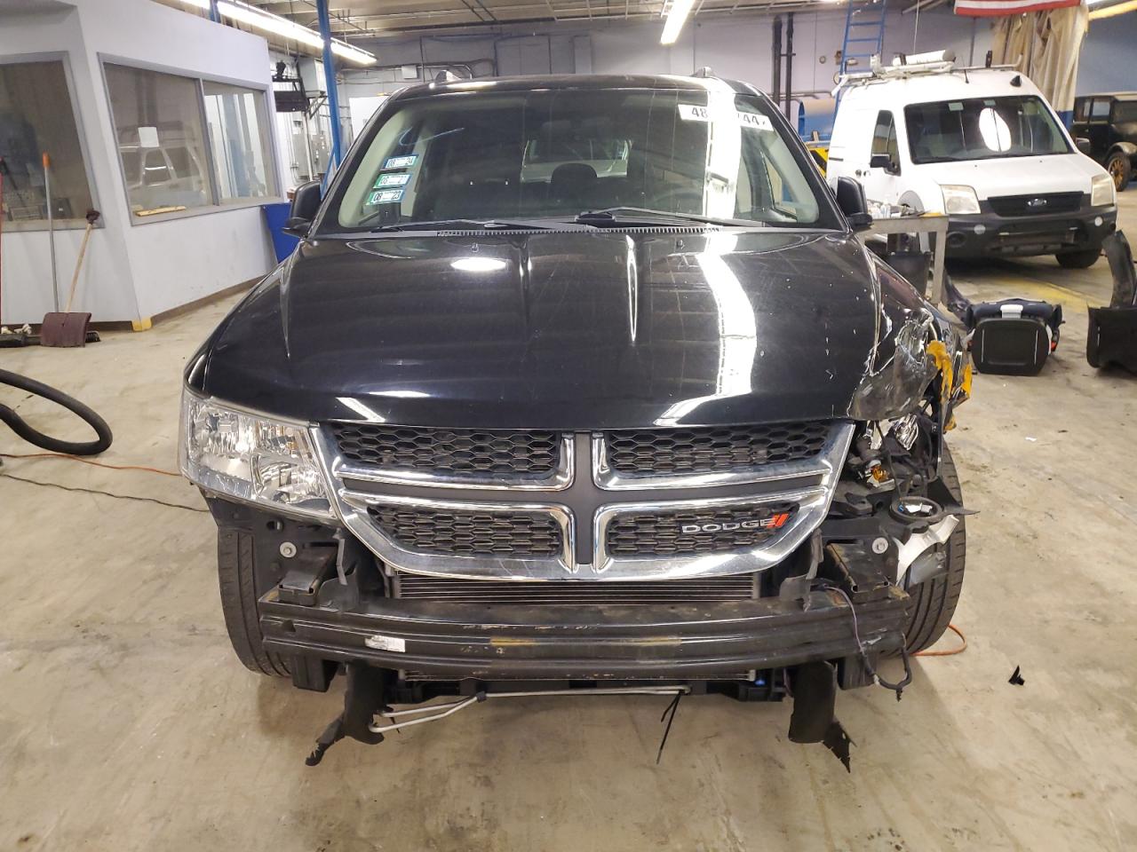 Photo 4 VIN: 3C4PDCAB5JT208674 - DODGE JOURNEY 