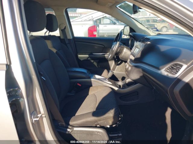 Photo 4 VIN: 3C4PDCAB5JT363970 - DODGE JOURNEY 