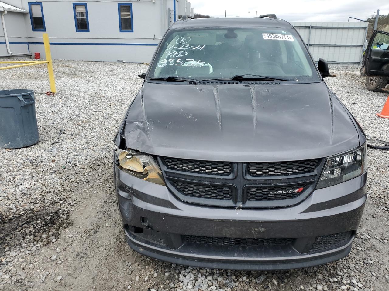 Photo 4 VIN: 3C4PDCAB5JT385743 - DODGE JOURNEY 