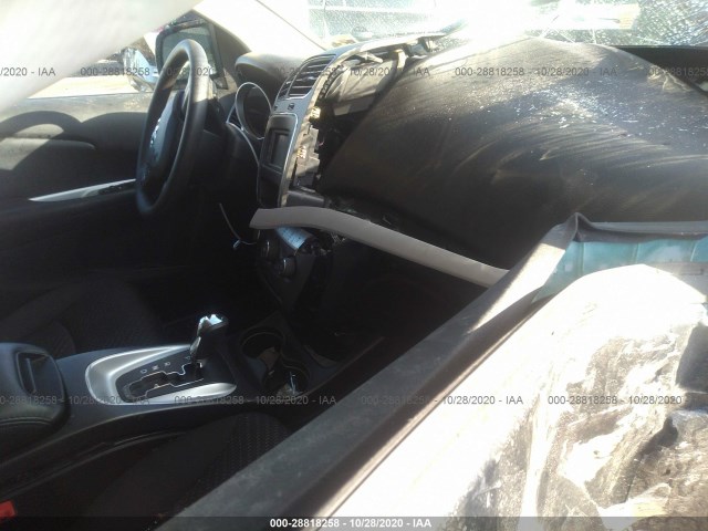 Photo 4 VIN: 3C4PDCAB5JT524690 - DODGE JOURNEY 