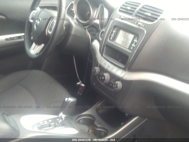 Photo 4 VIN: 3C4PDCAB5JT534121 - DODGE JOURNEY 