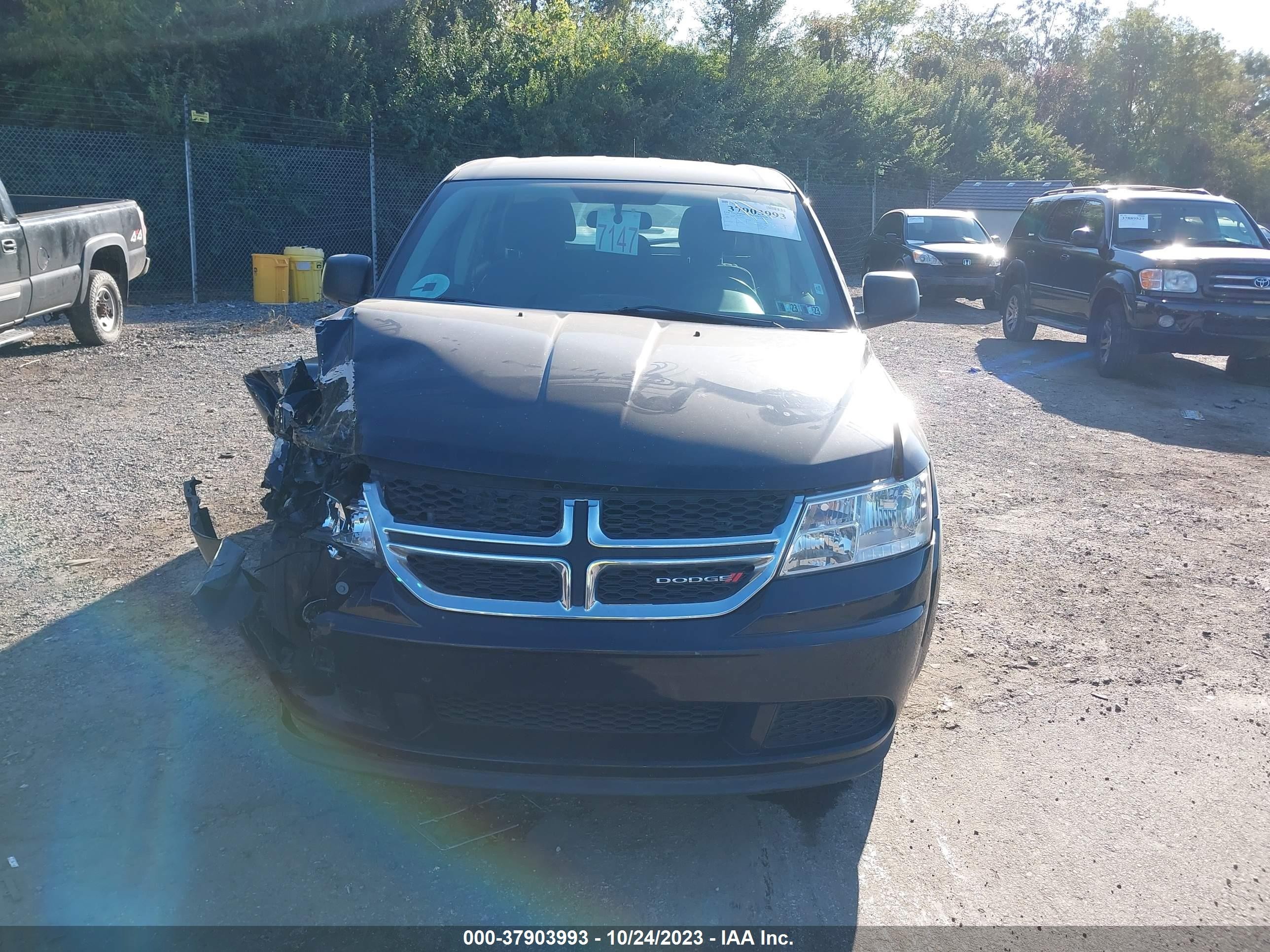 Photo 11 VIN: 3C4PDCAB6FT617922 - DODGE JOURNEY 