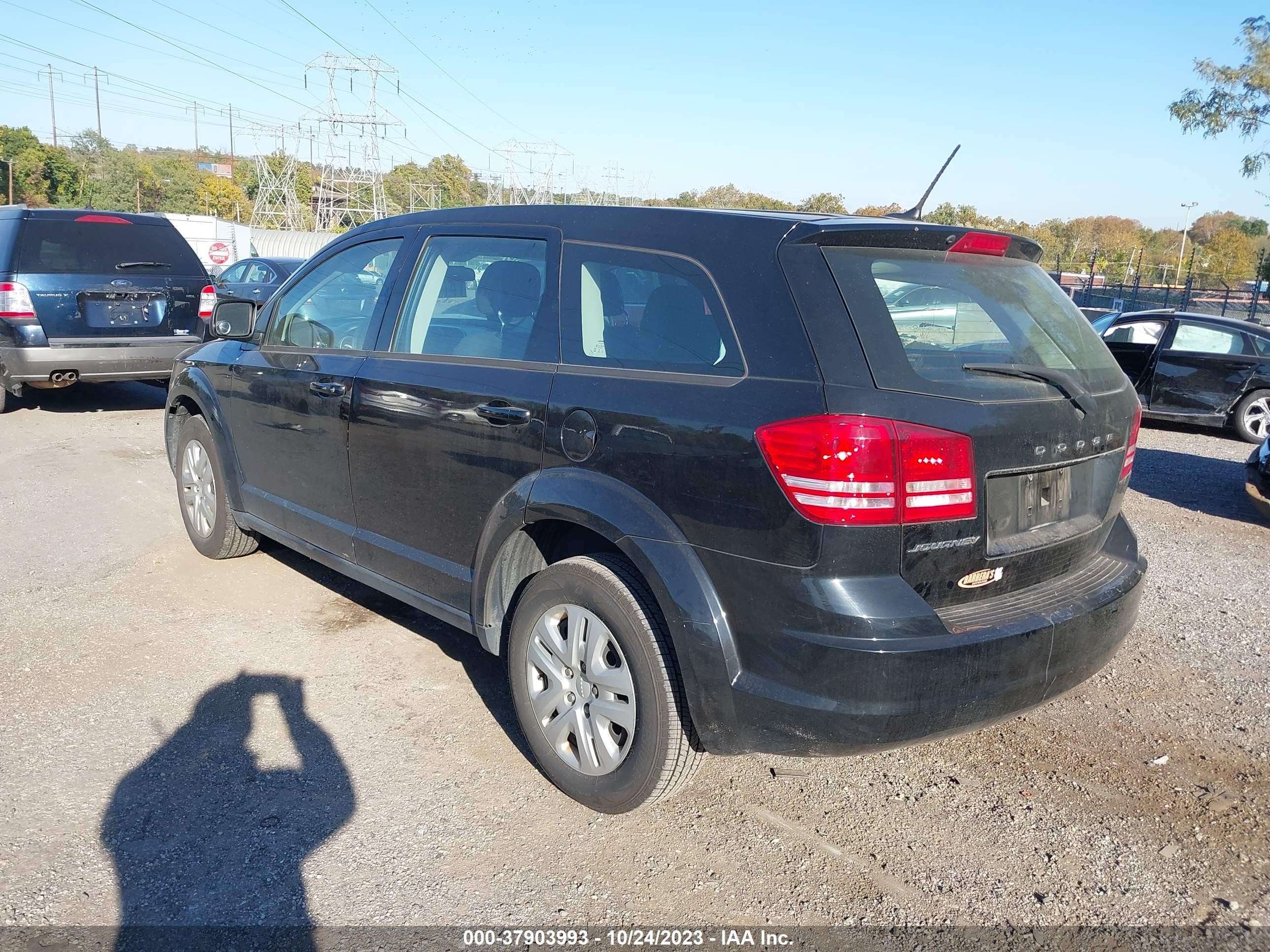 Photo 2 VIN: 3C4PDCAB6FT617922 - DODGE JOURNEY 