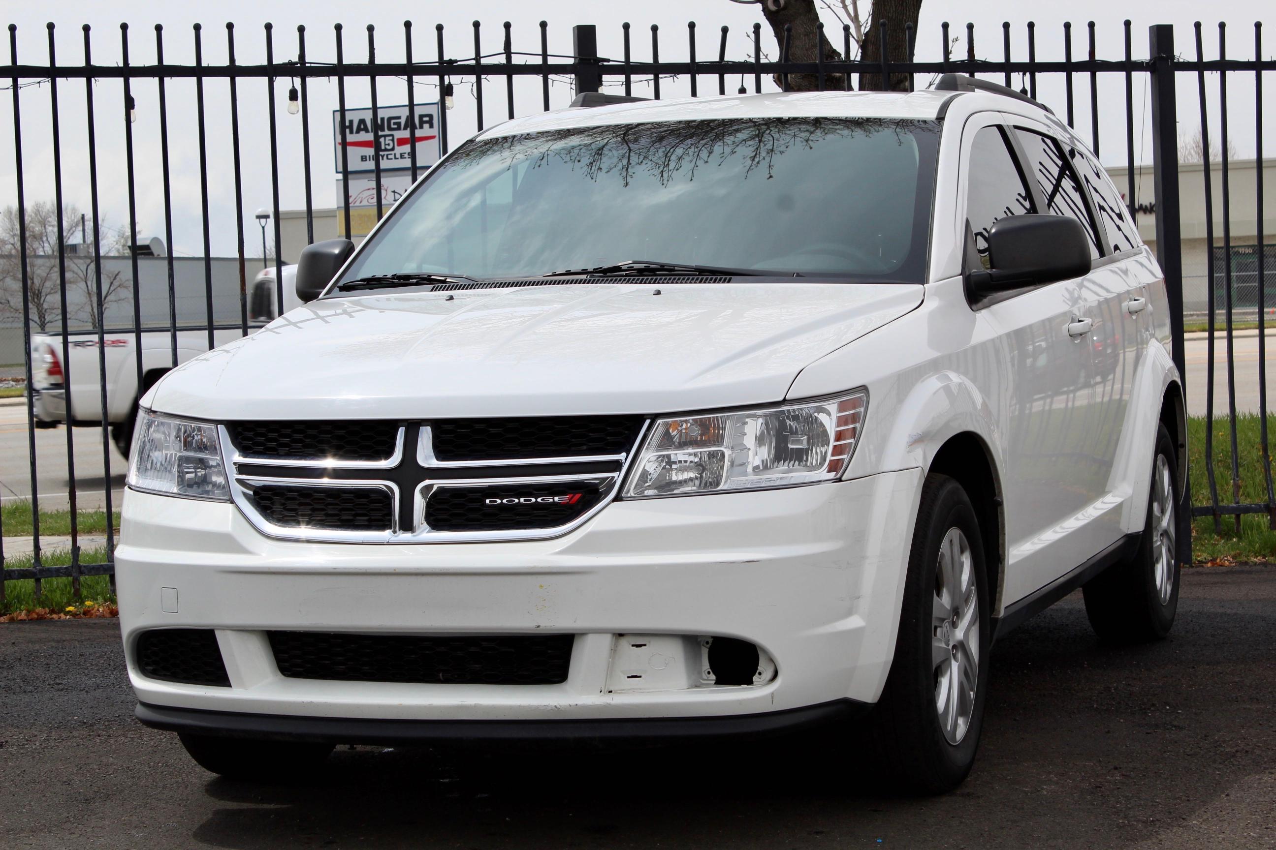 Photo 1 VIN: 3C4PDCAB6HT562083 - DODGE JOURNEY SE 