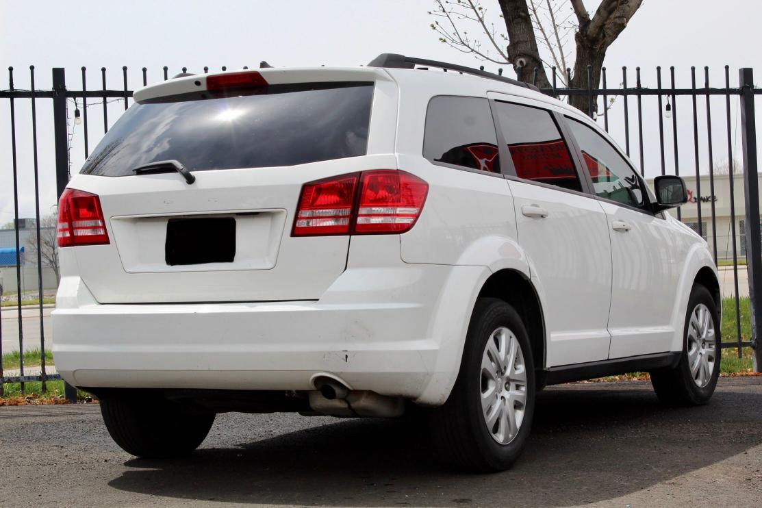 Photo 3 VIN: 3C4PDCAB6HT562083 - DODGE JOURNEY SE 