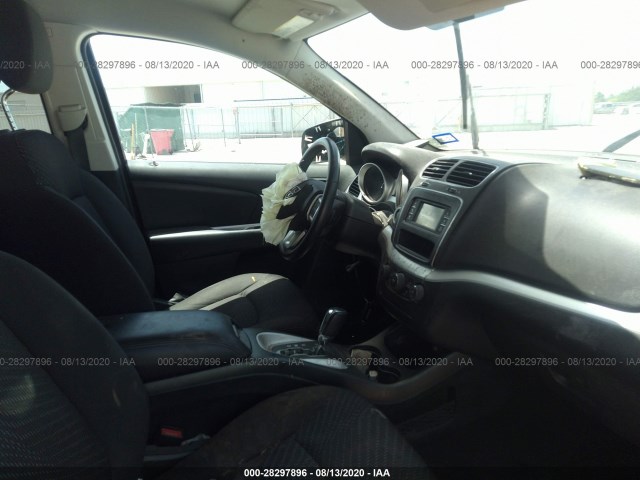 Photo 4 VIN: 3C4PDCAB6JT184143 - DODGE JOURNEY 