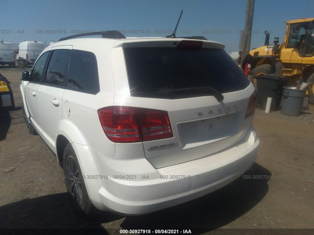 Photo 2 VIN: 3C4PDCAB6JT196132 - DODGE JOURNEY 