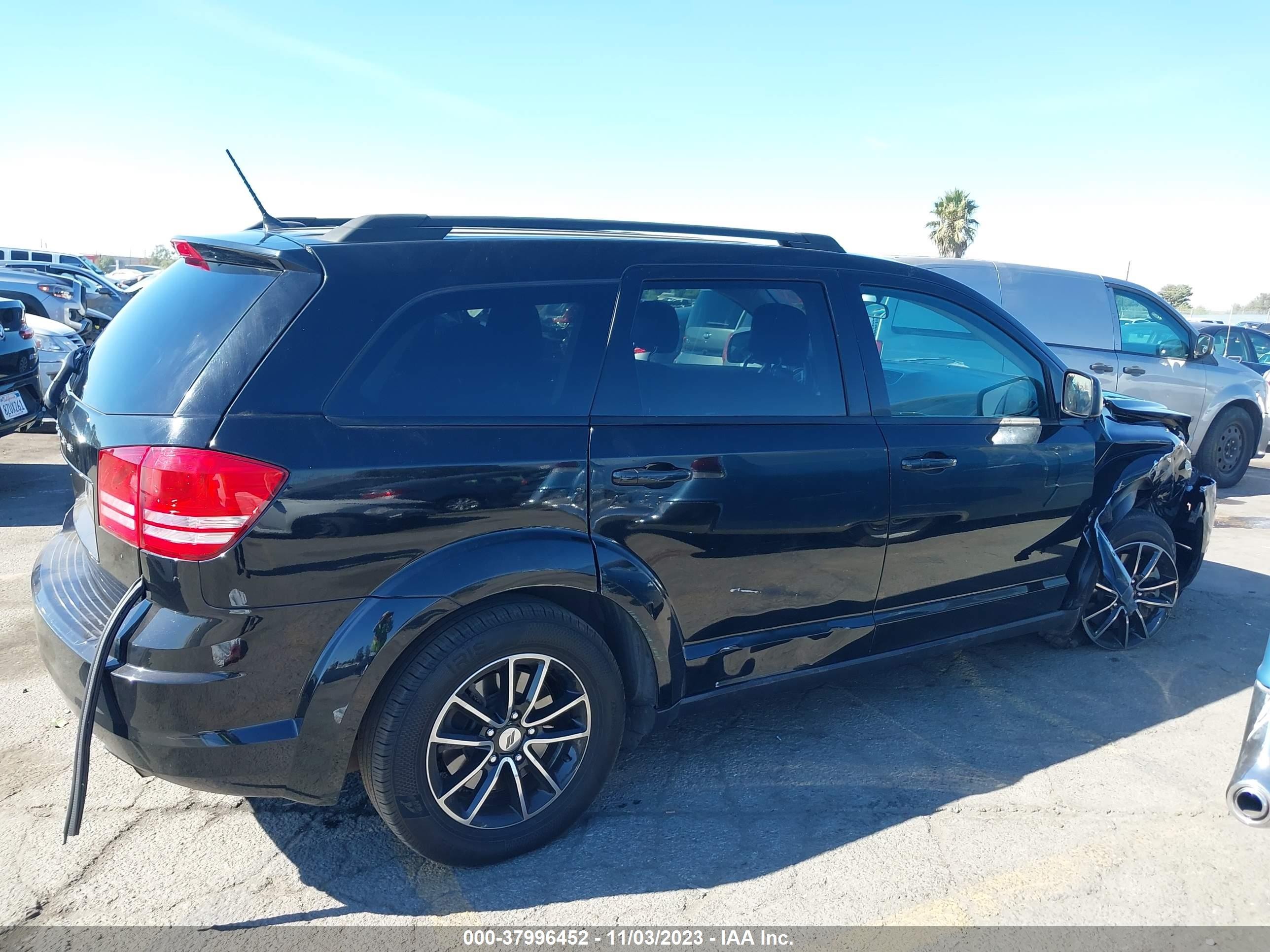 Photo 12 VIN: 3C4PDCAB6JT242557 - DODGE JOURNEY 