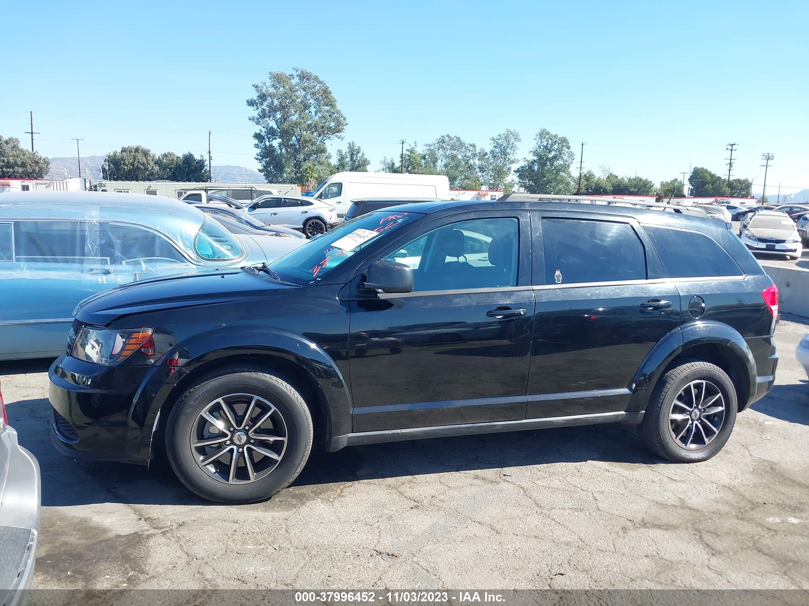 Photo 13 VIN: 3C4PDCAB6JT242557 - DODGE JOURNEY 