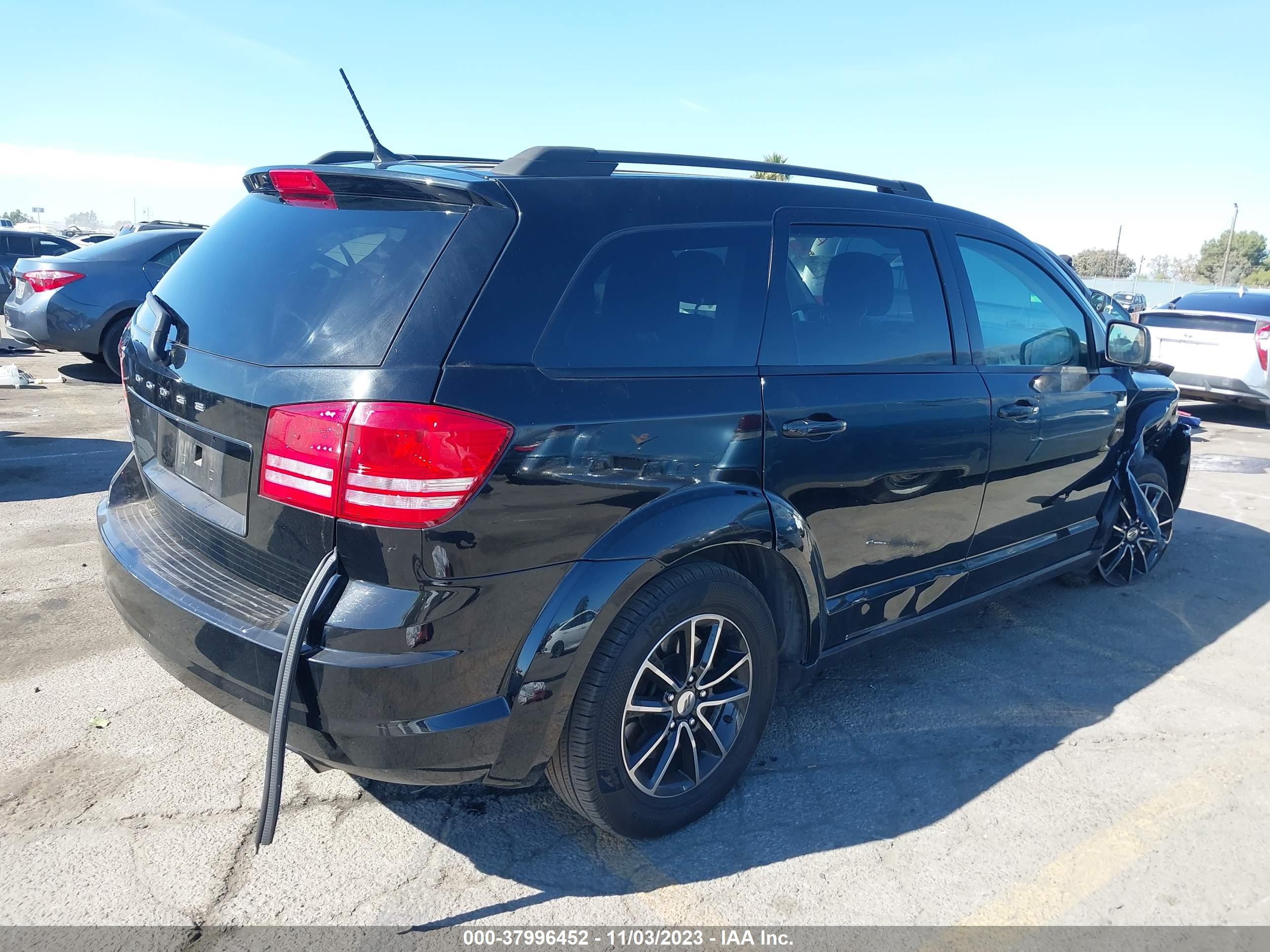 Photo 3 VIN: 3C4PDCAB6JT242557 - DODGE JOURNEY 