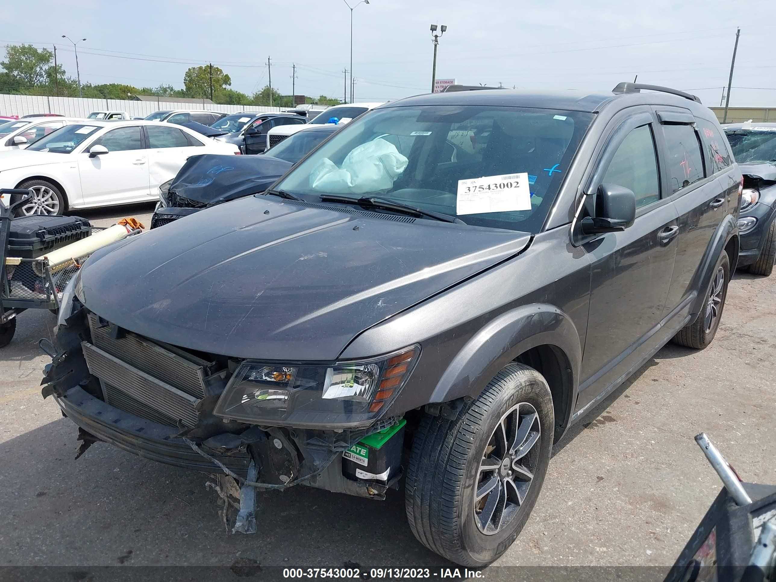 Photo 1 VIN: 3C4PDCAB6JT276014 - DODGE JOURNEY 