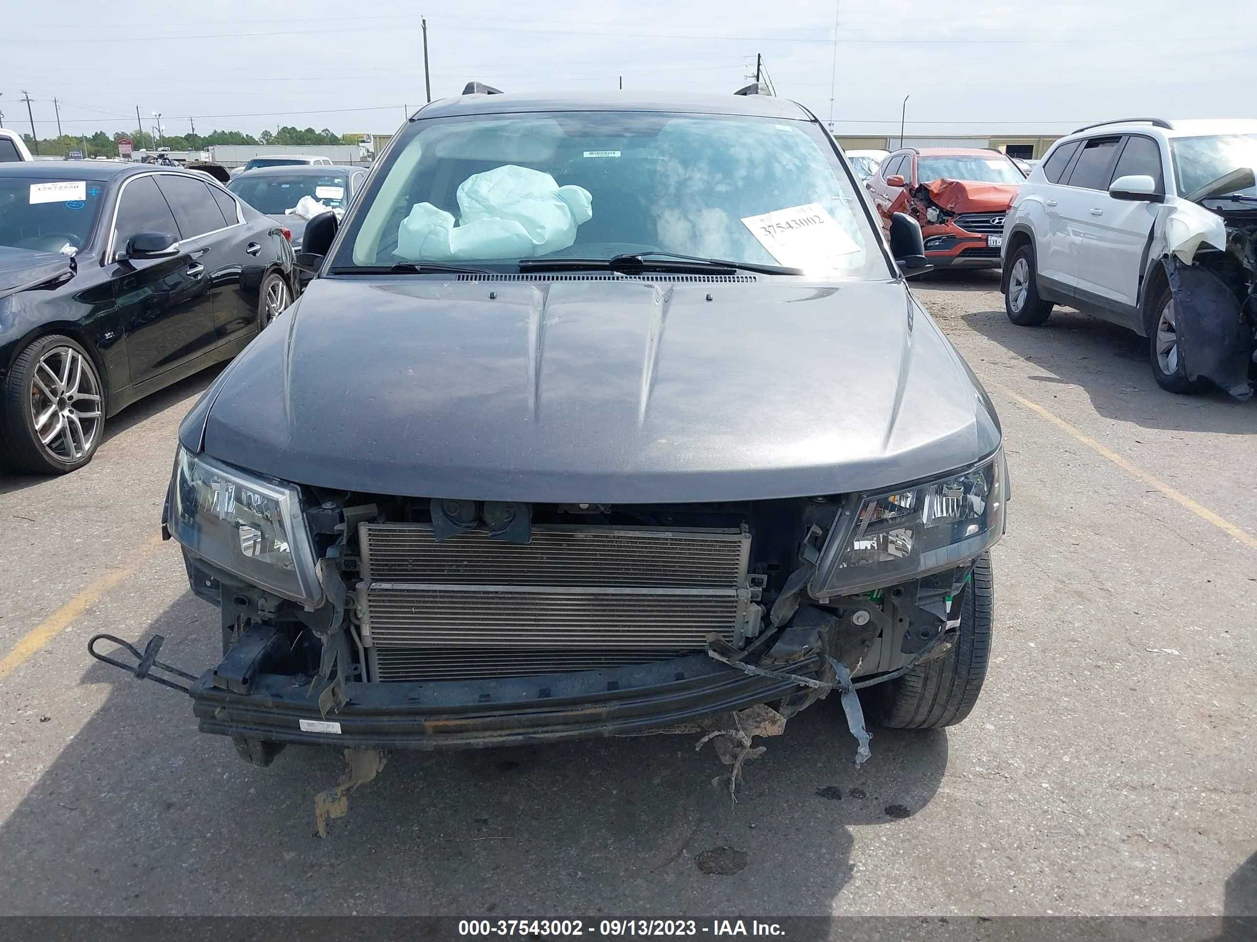 Photo 10 VIN: 3C4PDCAB6JT276014 - DODGE JOURNEY 