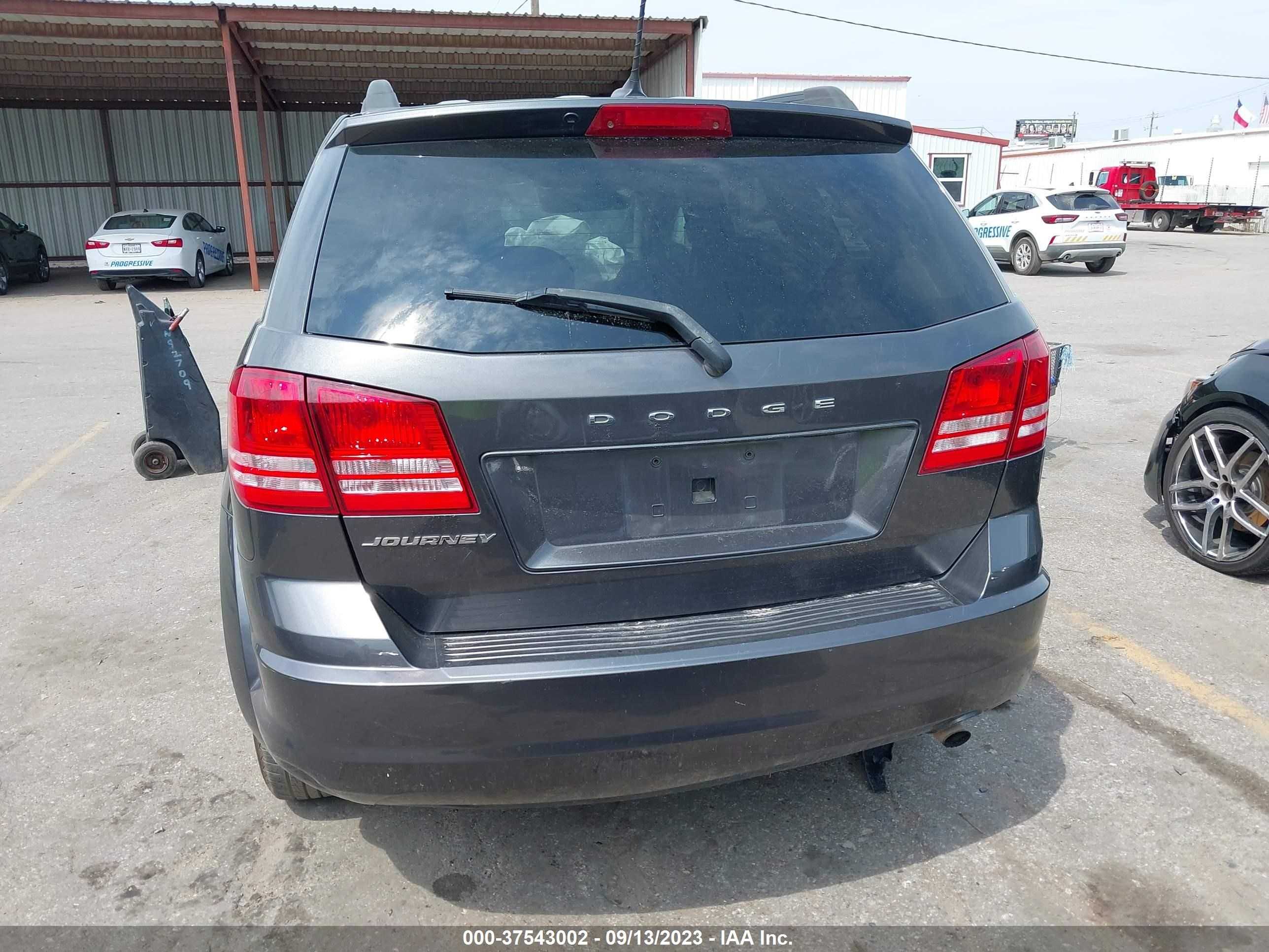 Photo 14 VIN: 3C4PDCAB6JT276014 - DODGE JOURNEY 