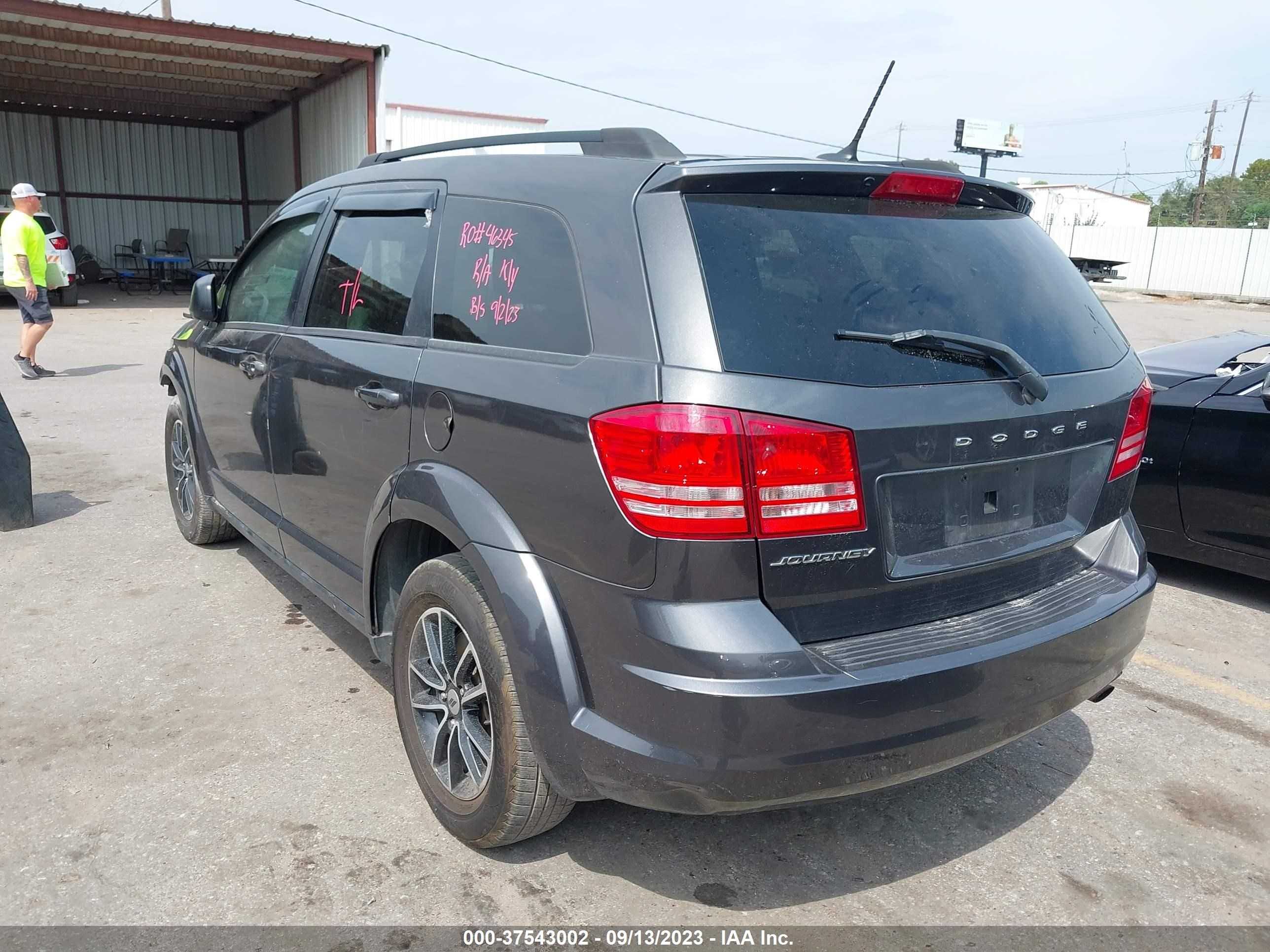 Photo 2 VIN: 3C4PDCAB6JT276014 - DODGE JOURNEY 