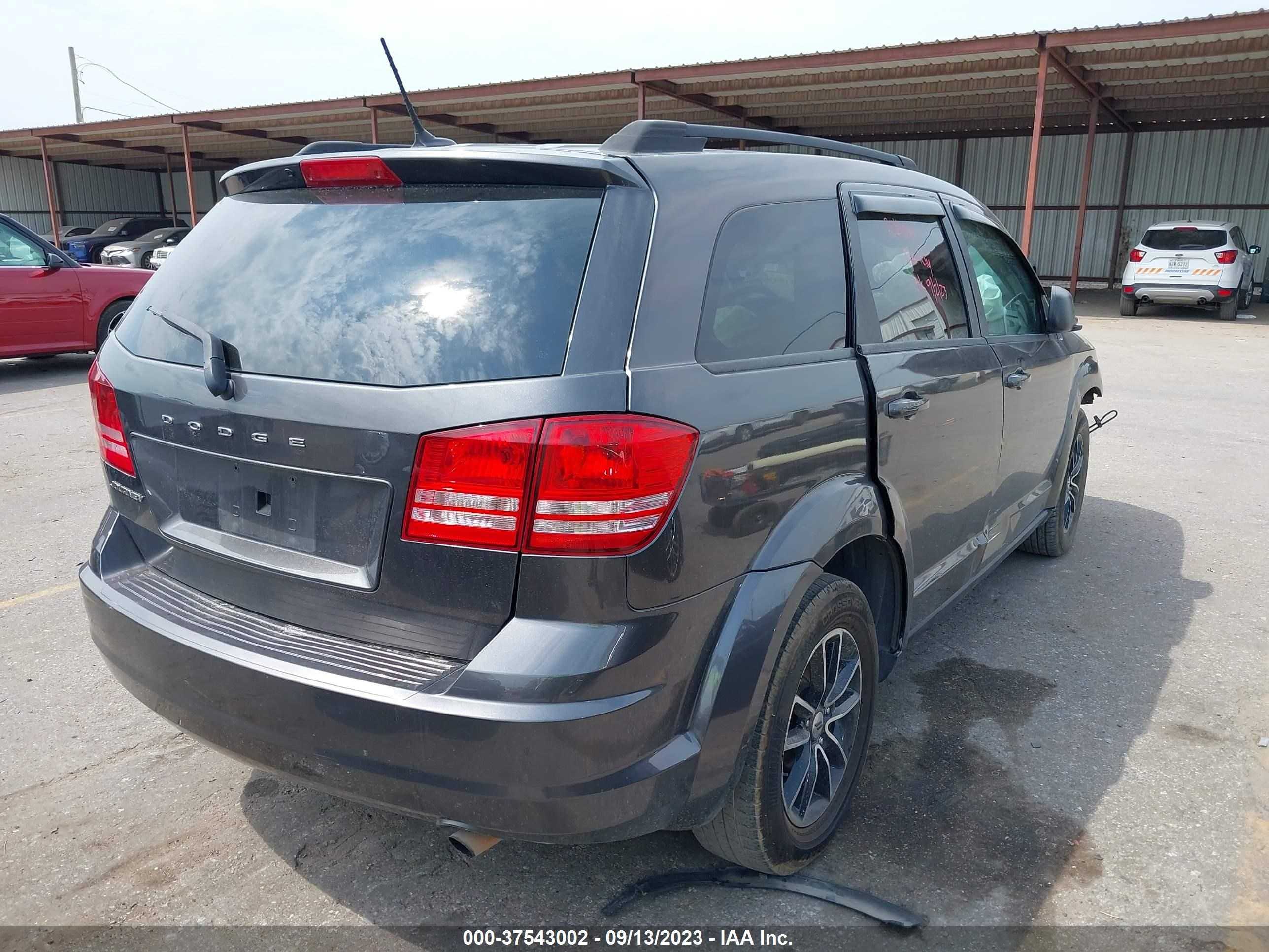 Photo 3 VIN: 3C4PDCAB6JT276014 - DODGE JOURNEY 