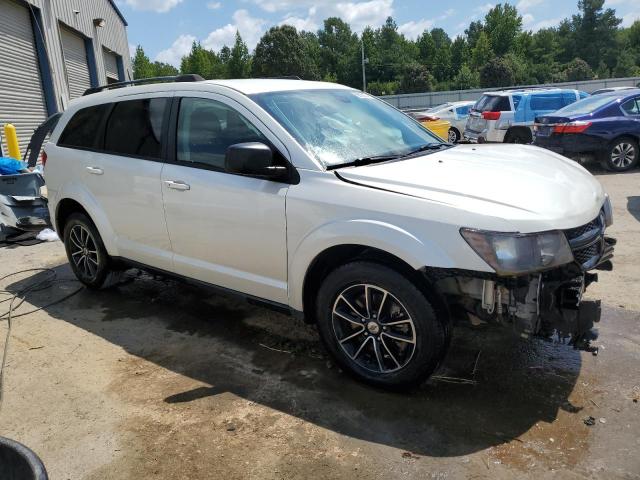 Photo 3 VIN: 3C4PDCAB6JT474785 - DODGE JOURNEY SE 