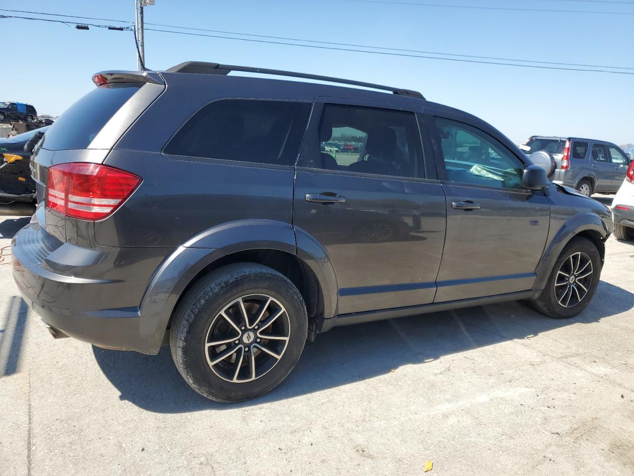 Photo 2 VIN: 3C4PDCAB6JT509177 - DODGE JOURNEY 