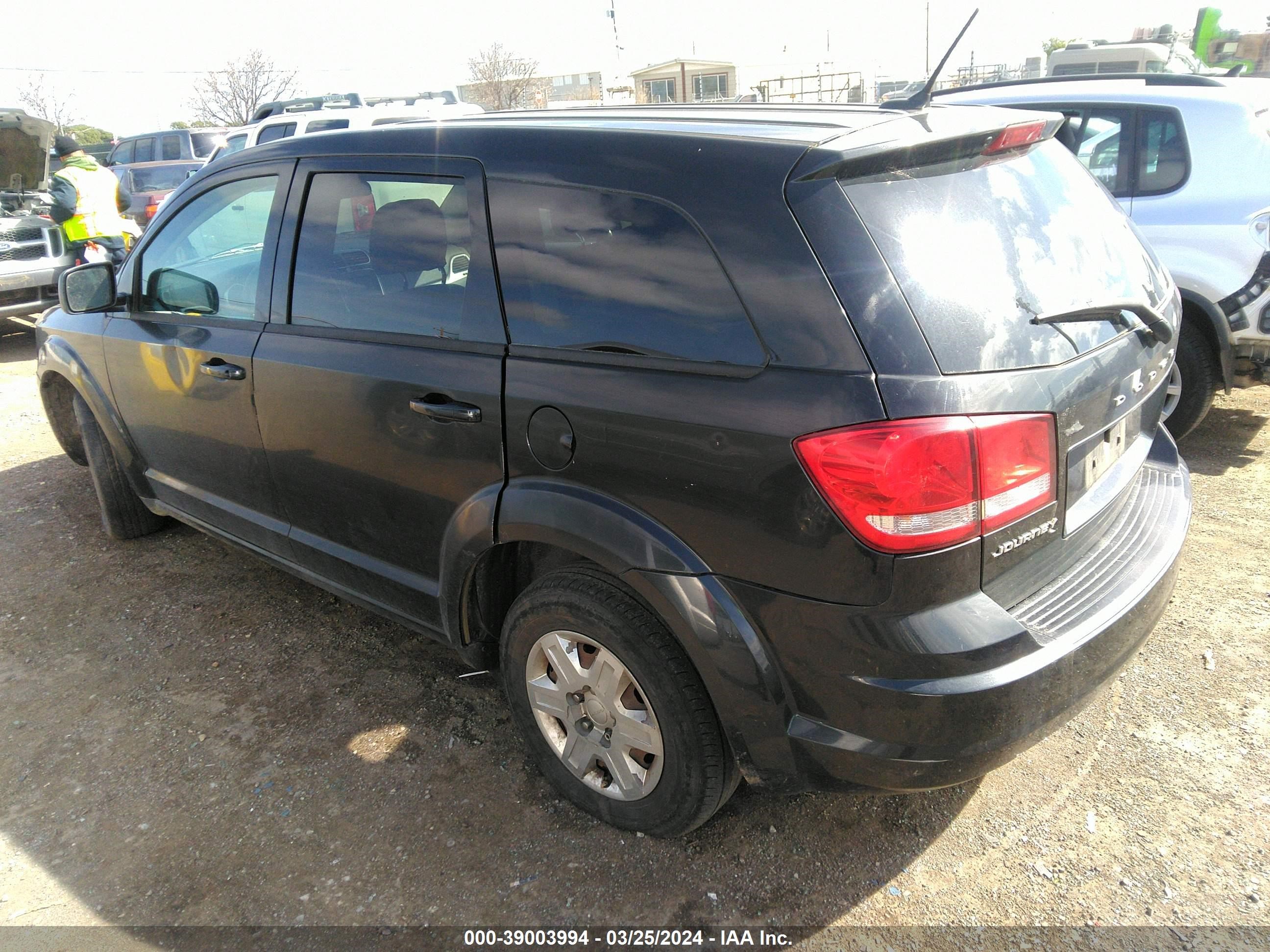 Photo 2 VIN: 3C4PDCAB7CT150943 - DODGE JOURNEY 