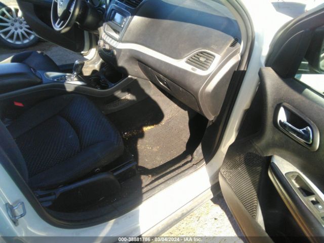 Photo 4 VIN: 3C4PDCAB7CT206847 - DODGE JOURNEY 