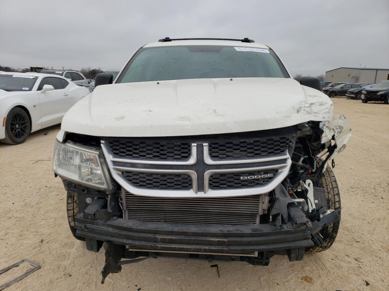 Photo 4 VIN: 3C4PDCAB7CT256891 - DODGE JOURNEY 