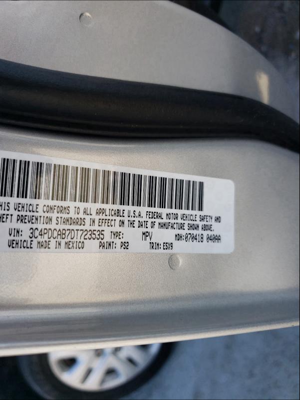 Photo 9 VIN: 3C4PDCAB7DT723535 - DODGE JOURNEY SE 