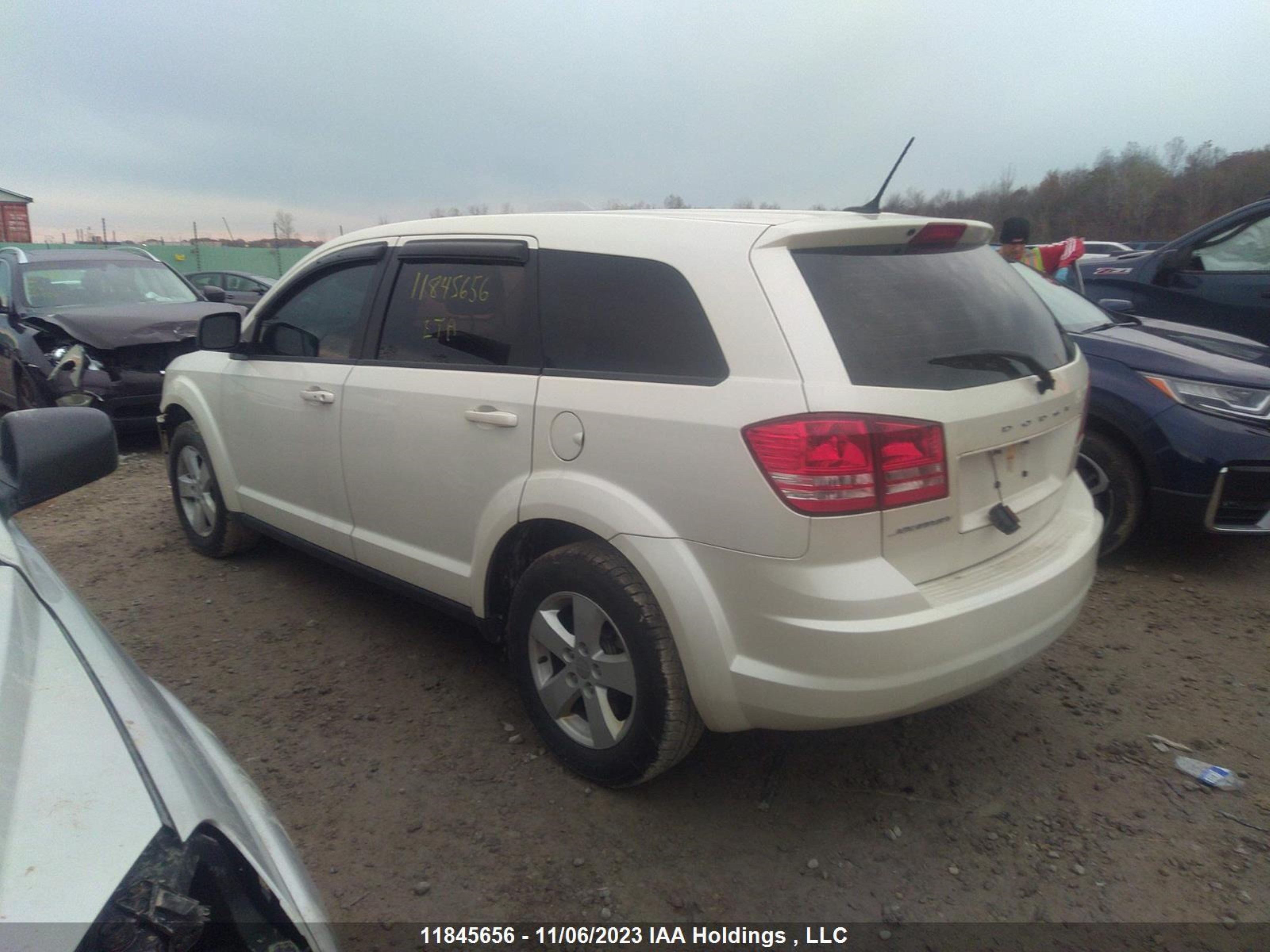 Photo 2 VIN: 3C4PDCAB7FT581030 - DODGE JOURNEY 