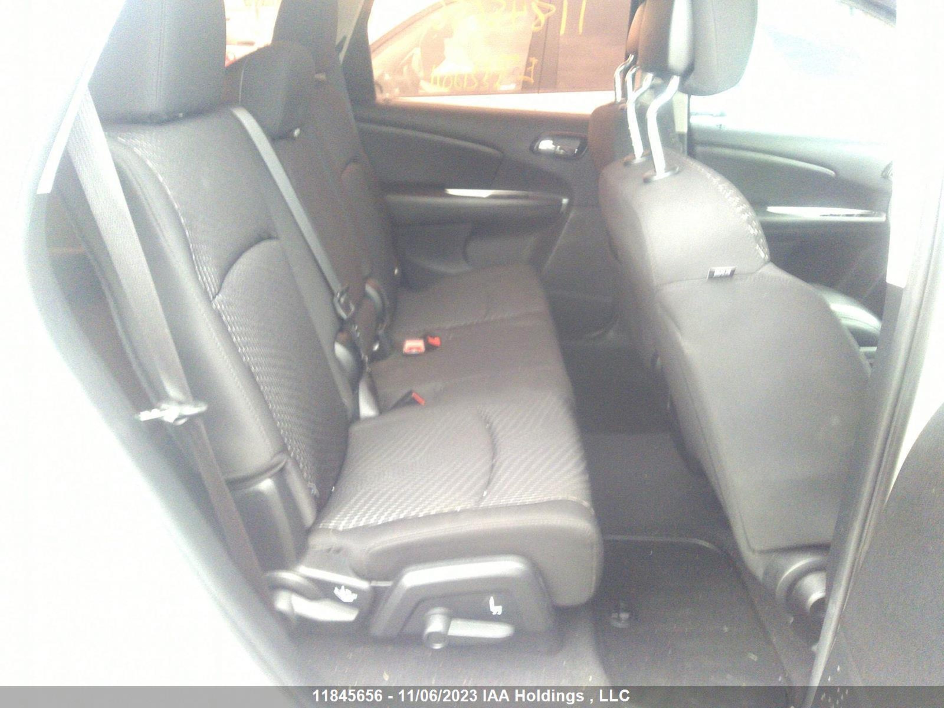 Photo 7 VIN: 3C4PDCAB7FT581030 - DODGE JOURNEY 