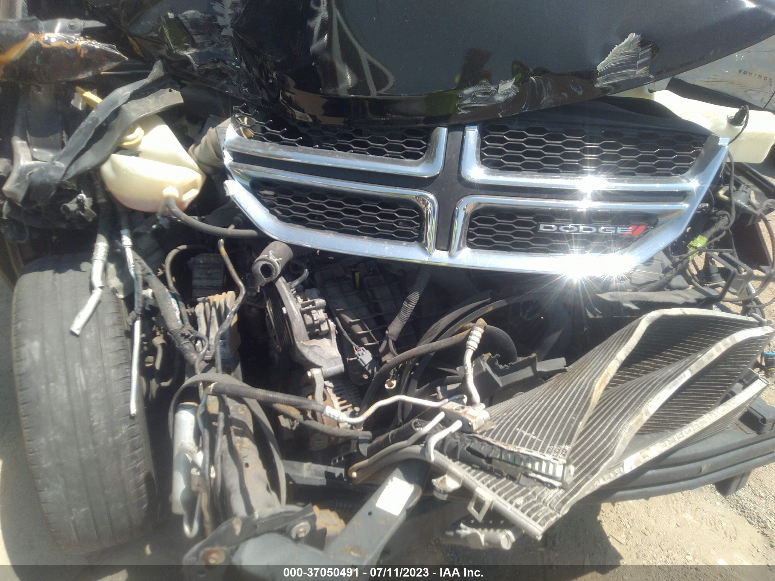 Photo 9 VIN: 3C4PDCAB7FT587474 - DODGE JOURNEY 