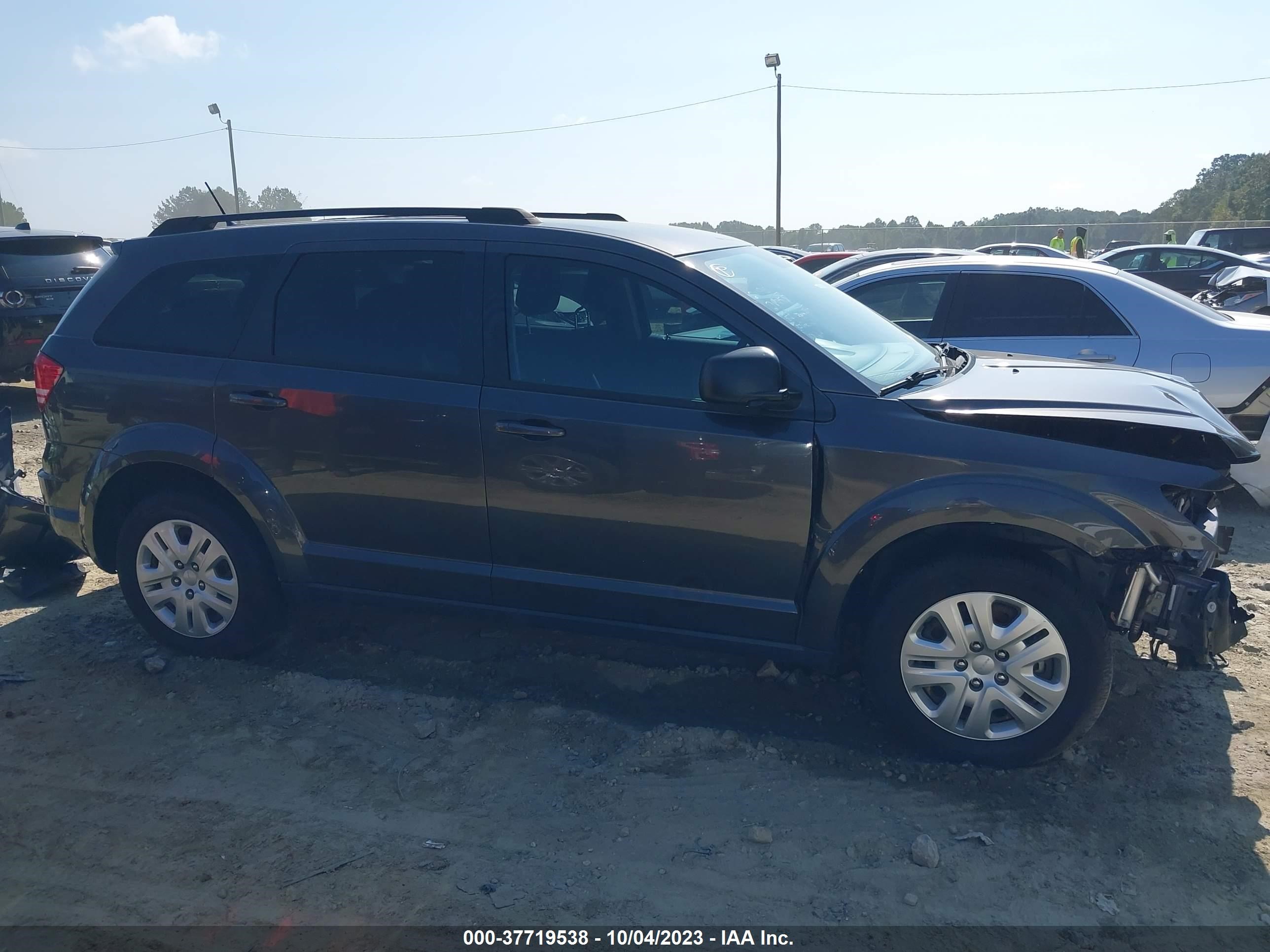 Photo 13 VIN: 3C4PDCAB7GT245069 - DODGE JOURNEY 