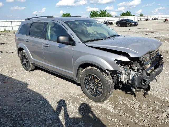 Photo 3 VIN: 3C4PDCAB7JT195717 - DODGE JOURNEY SE 