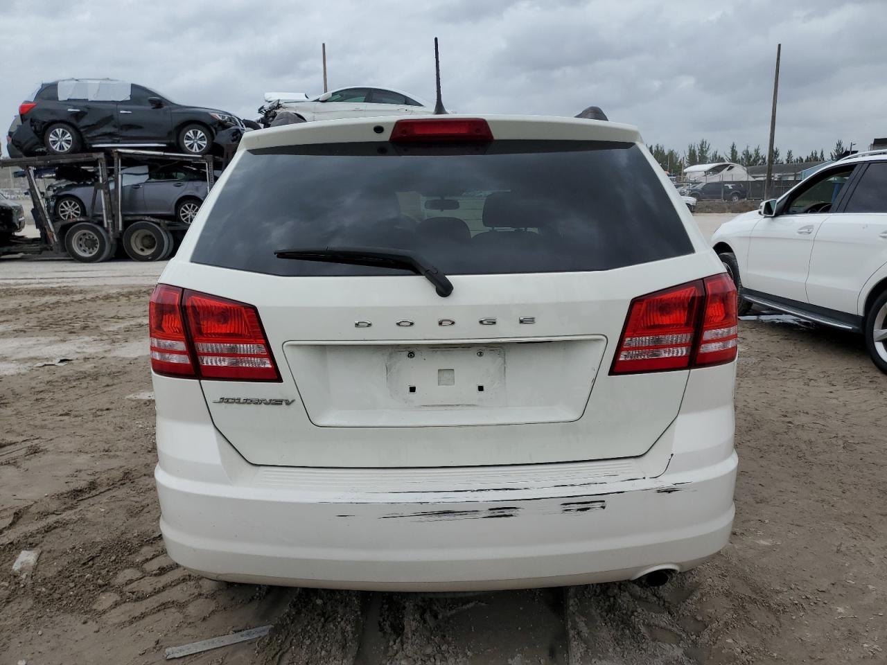 Photo 5 VIN: 3C4PDCAB7JT217425 - DODGE JOURNEY 