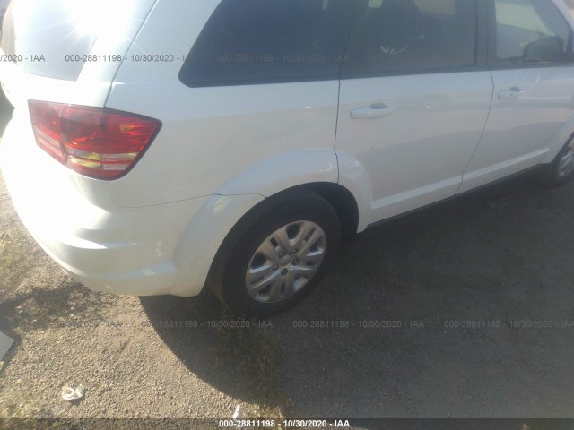 Photo 3 VIN: 3C4PDCAB7JT496682 - DODGE JOURNEY 