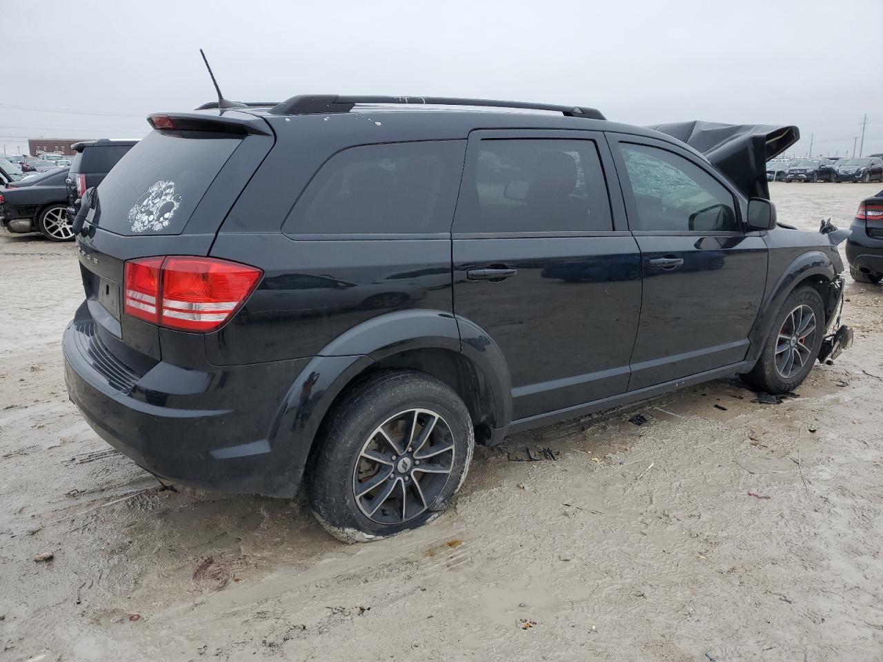 Photo 2 VIN: 3C4PDCAB7JT530829 - DODGE JOURNEY 