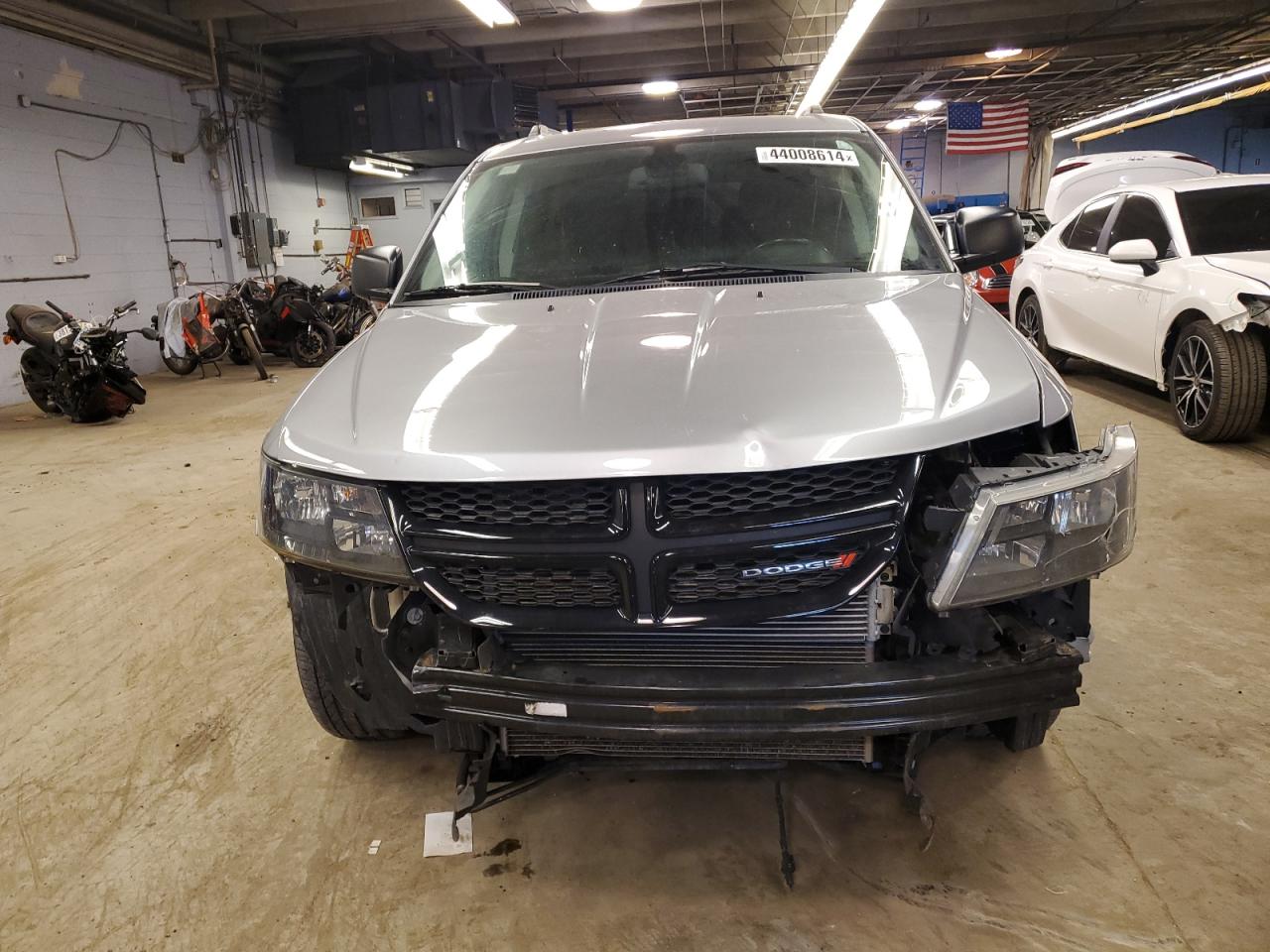 Photo 4 VIN: 3C4PDCAB7JT536081 - DODGE JOURNEY 