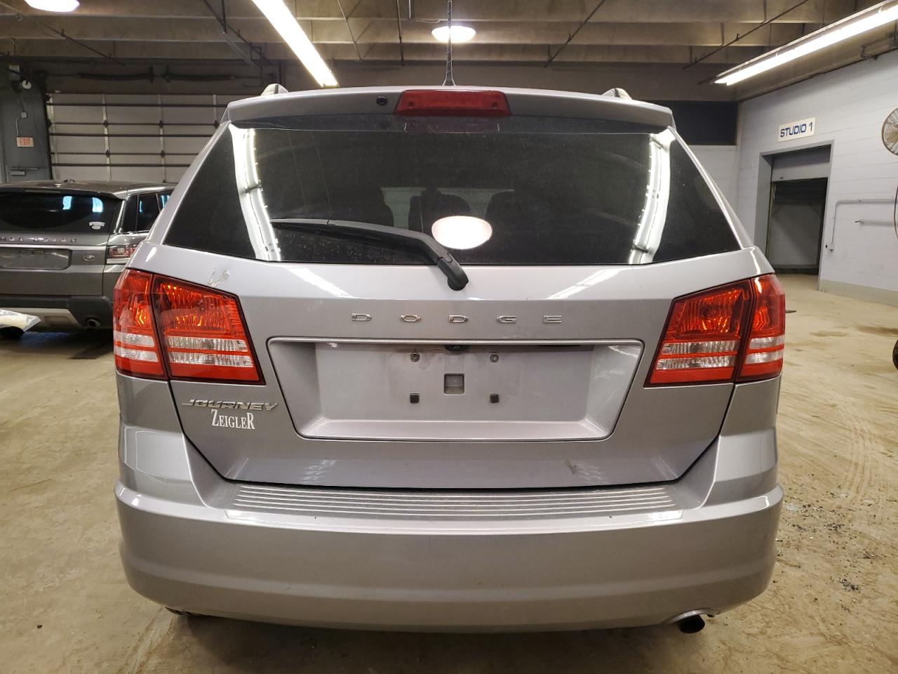 Photo 5 VIN: 3C4PDCAB7JT536081 - DODGE JOURNEY 