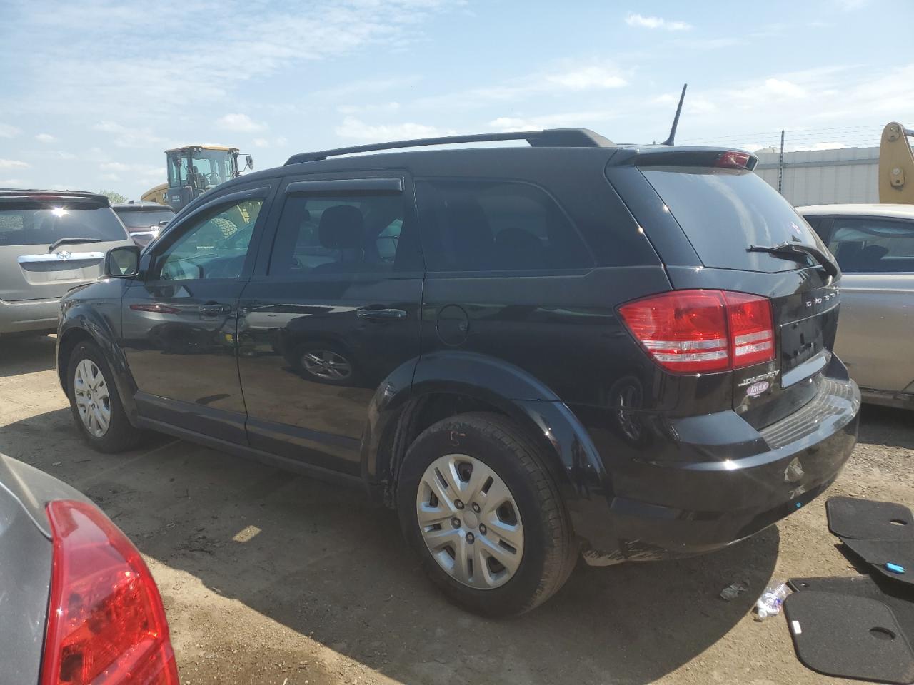 Photo 1 VIN: 3C4PDCAB7KT747329 - DODGE JOURNEY 