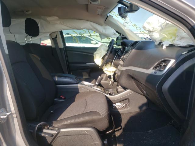 Photo 4 VIN: 3C4PDCAB7KT861721 - DODGE JOURNEY 