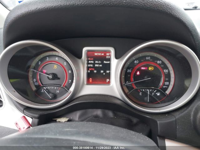 Photo 6 VIN: 3C4PDCAB7KT870094 - DODGE JOURNEY 