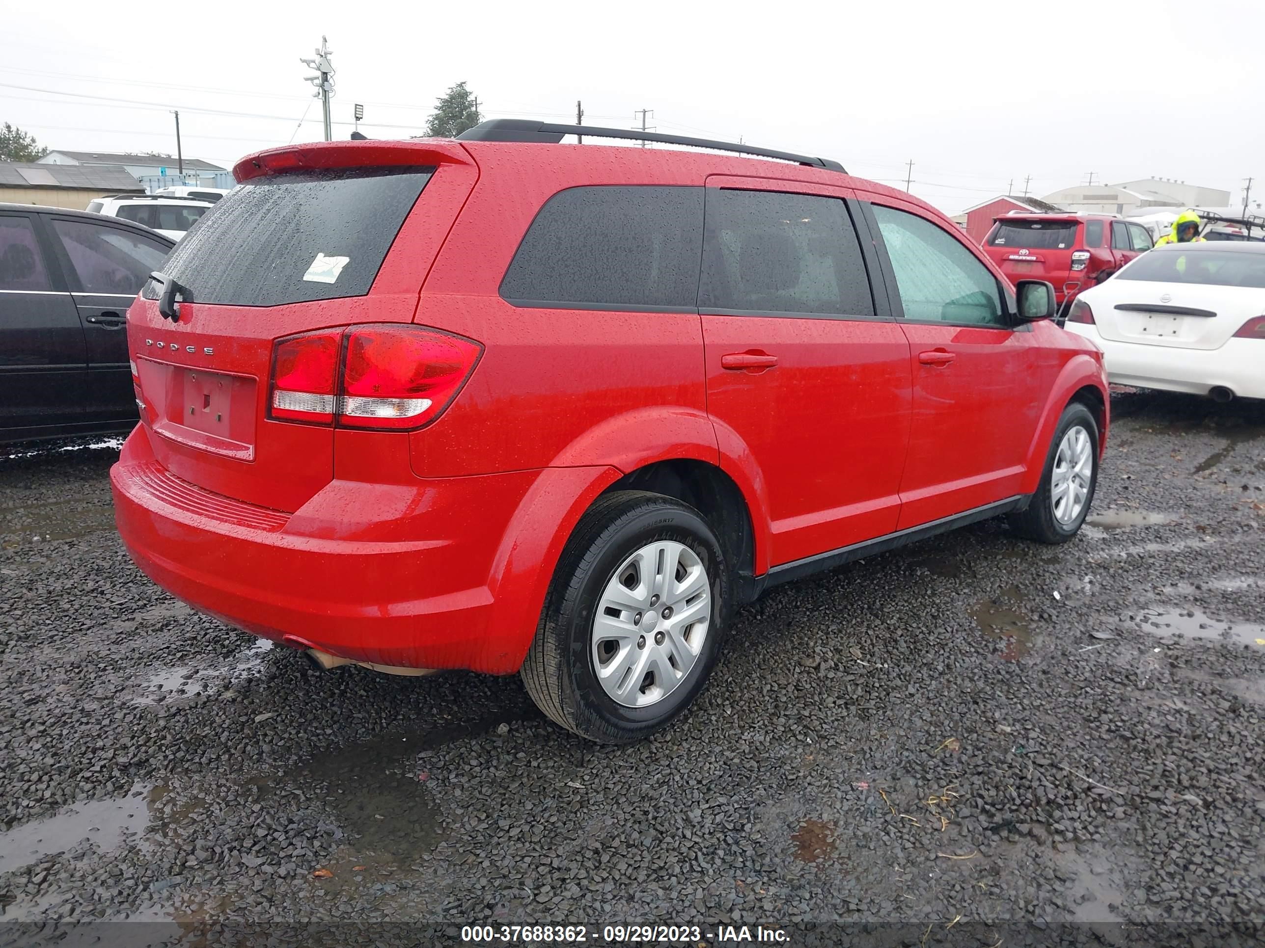 Photo 3 VIN: 3C4PDCAB8FT566259 - DODGE JOURNEY 