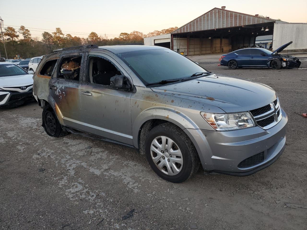 Photo 3 VIN: 3C4PDCAB8FT695179 - DODGE JOURNEY 