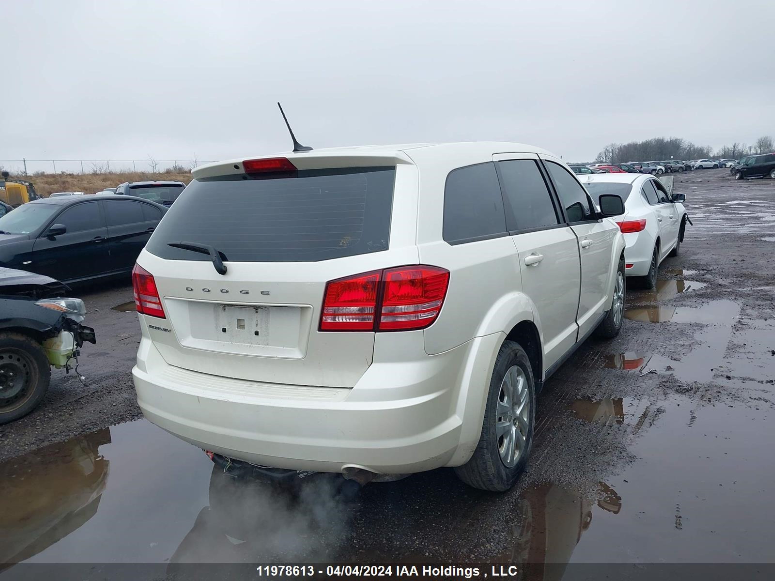 Photo 3 VIN: 3C4PDCAB8HT527447 - DODGE JOURNEY 