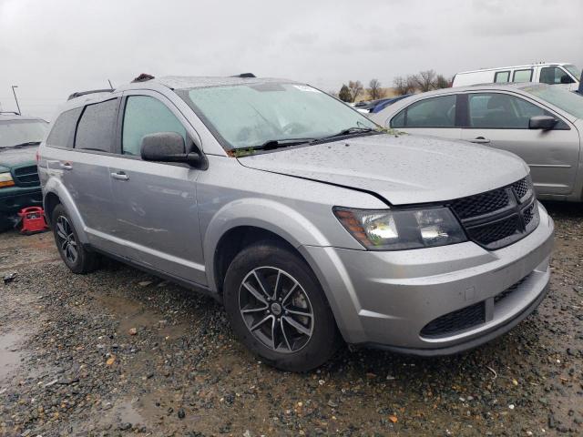 Photo 3 VIN: 3C4PDCAB8JT170907 - DODGE JOURNEY SE 